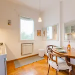 Terrace With Canal View - 5 Min From Accademia Bridge Appartamento Venezia