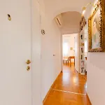 Terrace With Canal View - 5 Min From Accademia Bridge Appartamento Venezia