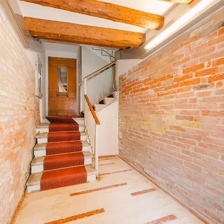 Terrace With Canal View - 5 Min From Accademia Bridge